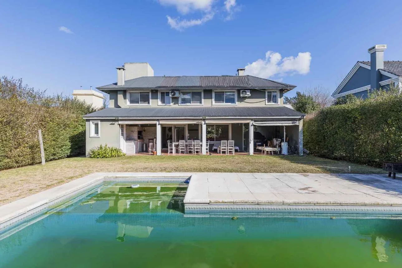 Casa en venta en Pilar, foto 2