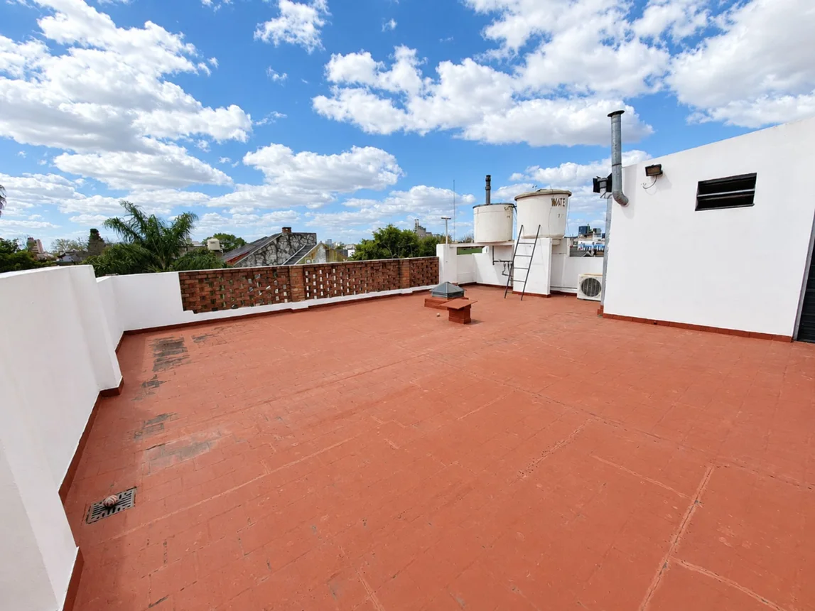 PH de 5 ambientes en venta en Monte Castro, Pasaje Paul Groussac 5700