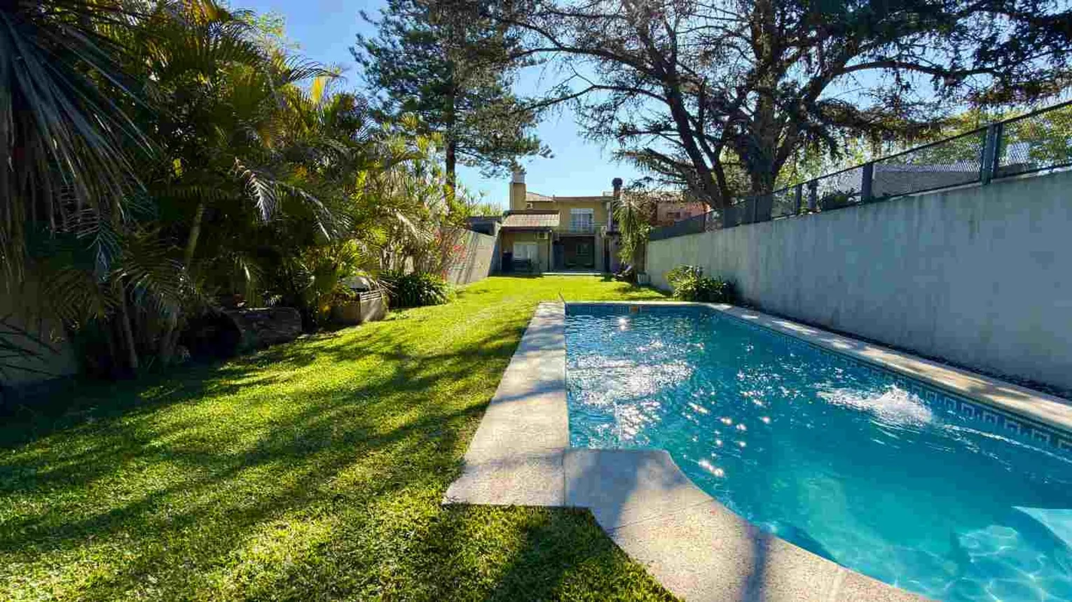 Casa de 5 ambientes en venta en Lomas de Zamora, General Arenales 100