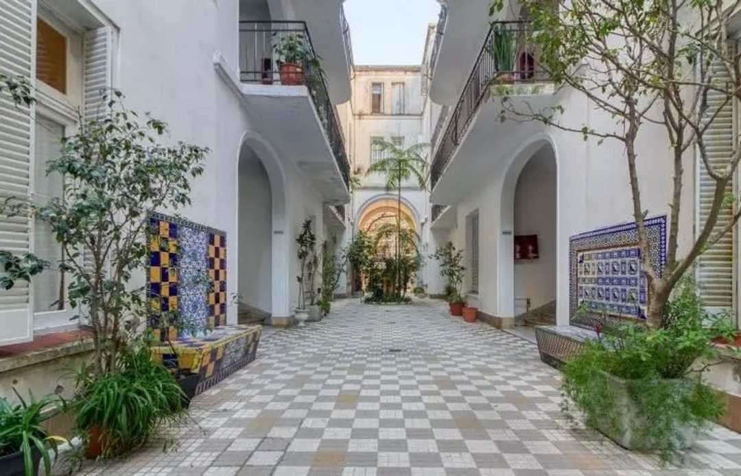 Dpto 4 ambientes en venta Colegiales a refaccionar