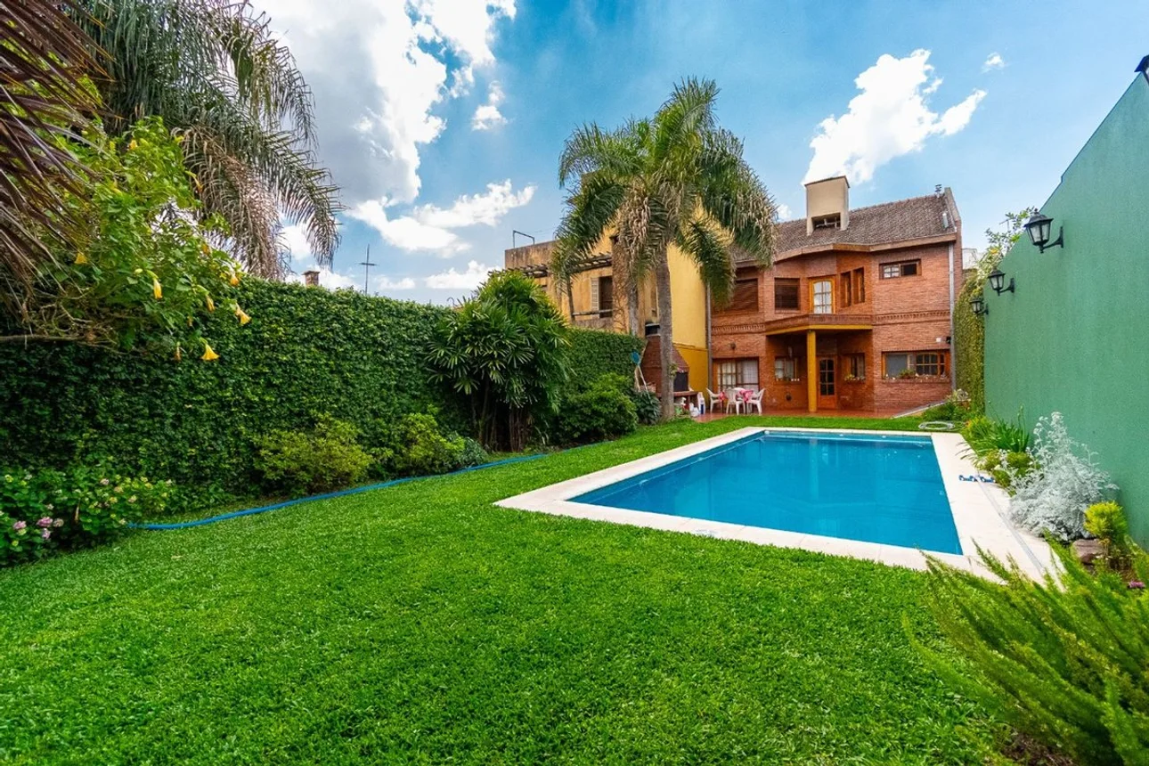 Venta casa 4 amb jardin piscina garage saenz peña, foto 1