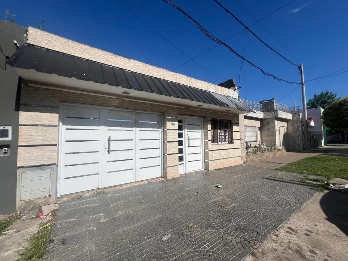 Venta casa al frente un dormitorio, foto 1