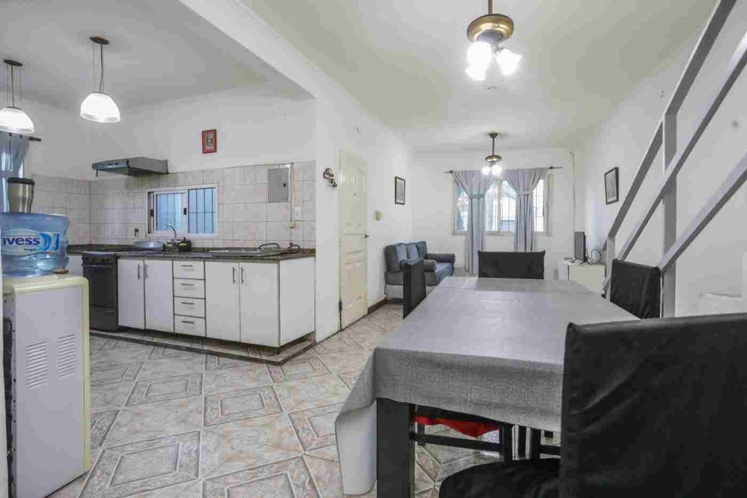 VENTA CASA 4 AMBIENTES QUINCHO PARRILLA TERRAZA