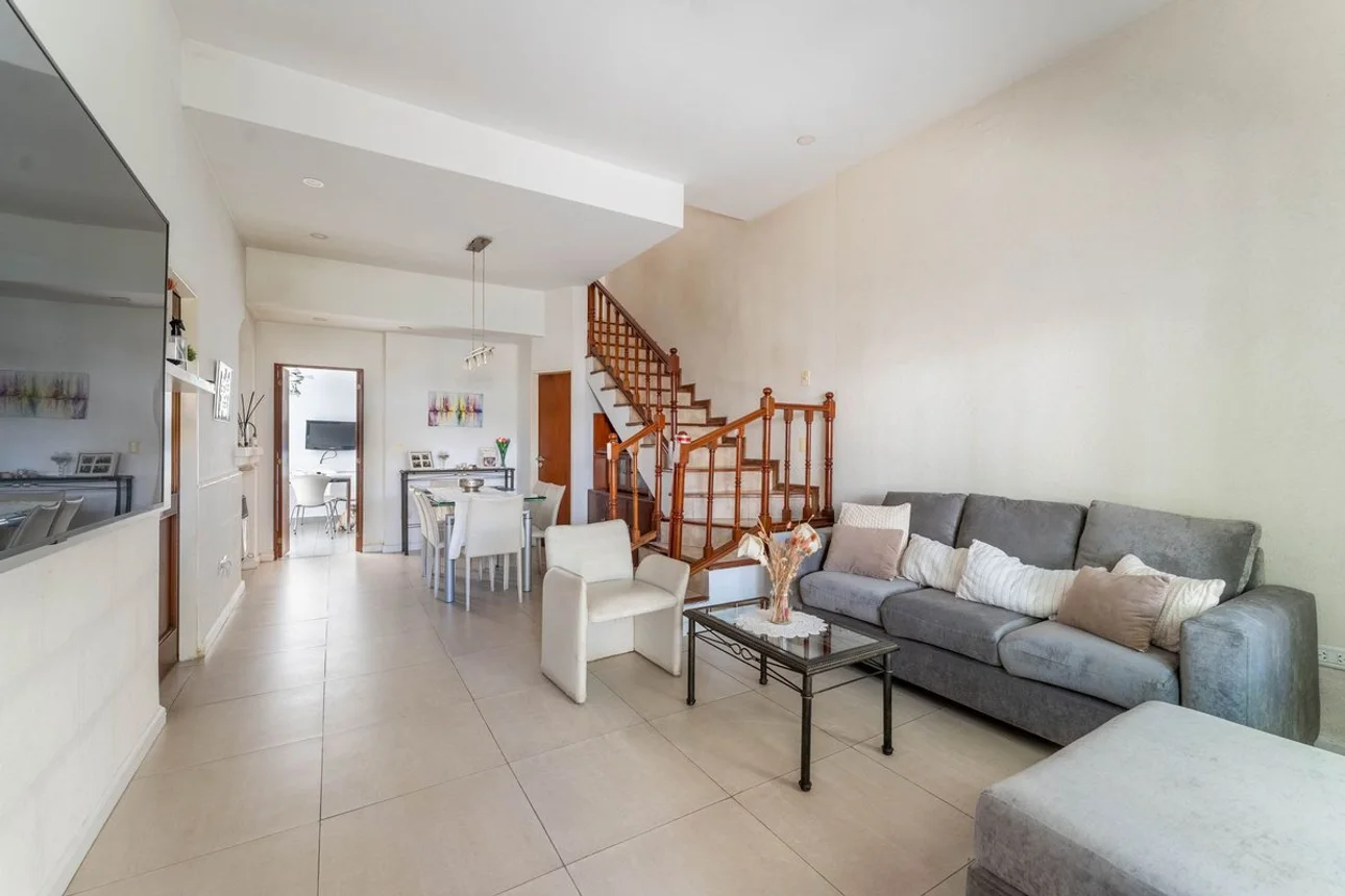 Casa de 7 ambientes en venta en Villa Pueyrredón, Habana 2900, foto 2