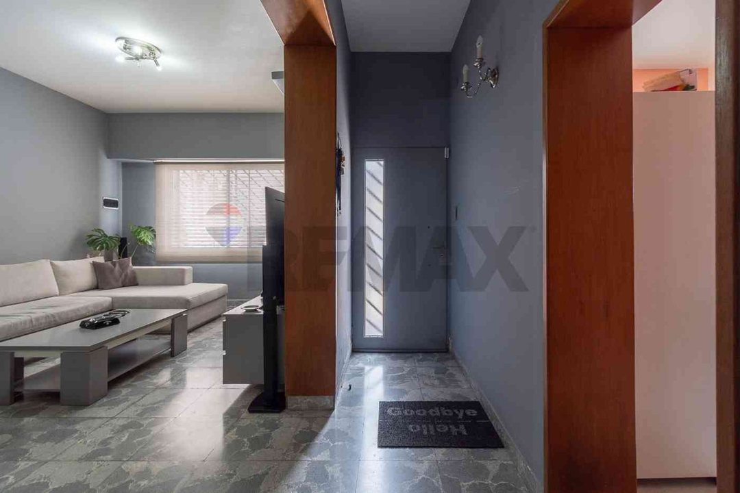 CASA VENTA EN FLORES