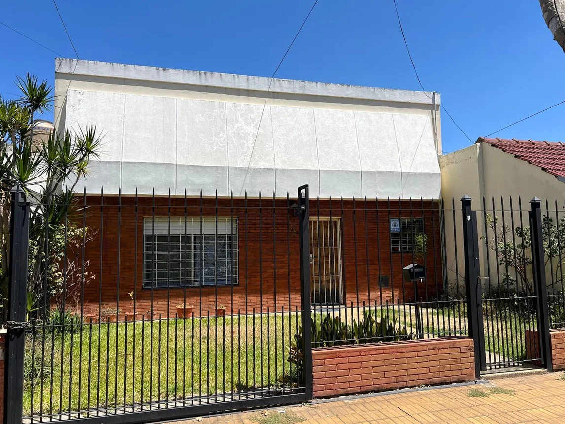Casa de 3 ambientes en venta en Banfield, General Levalle 600, foto 5