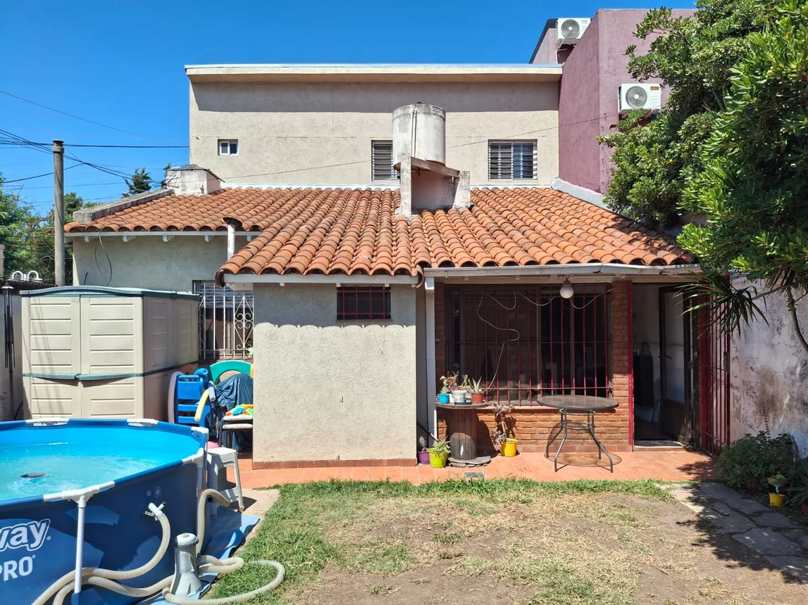 Casa en venta en Haedo, foto 2