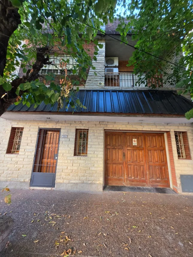 PH de 3 ambientes en venta en Ramos Mejía, General Rodríguez 200