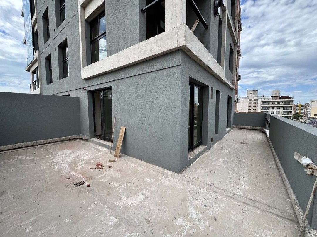 DEPTO VENTA 1 DORMITORIO CON PATIO EN ABASTO