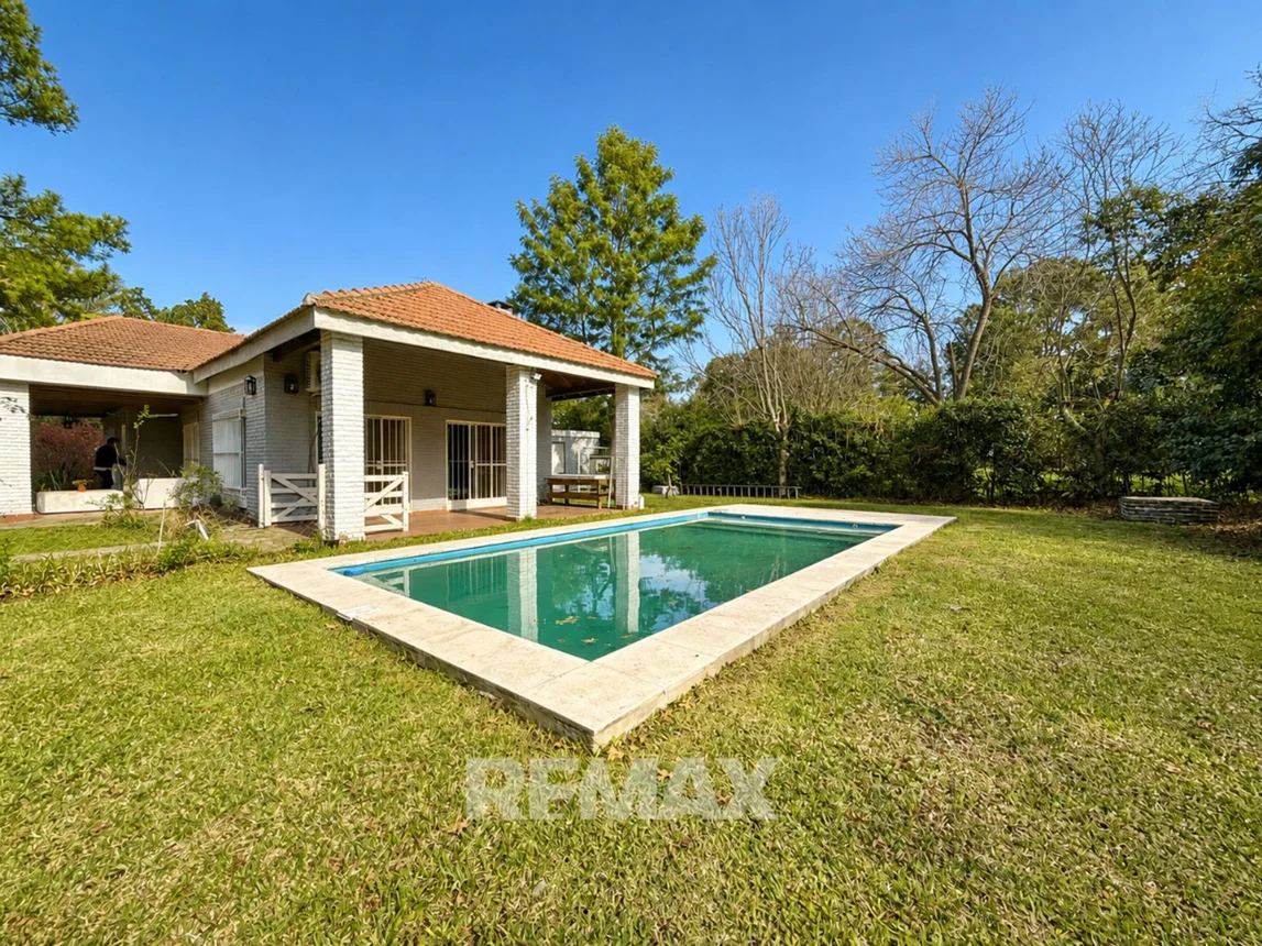 Casa en venta en Pilar, foto 2