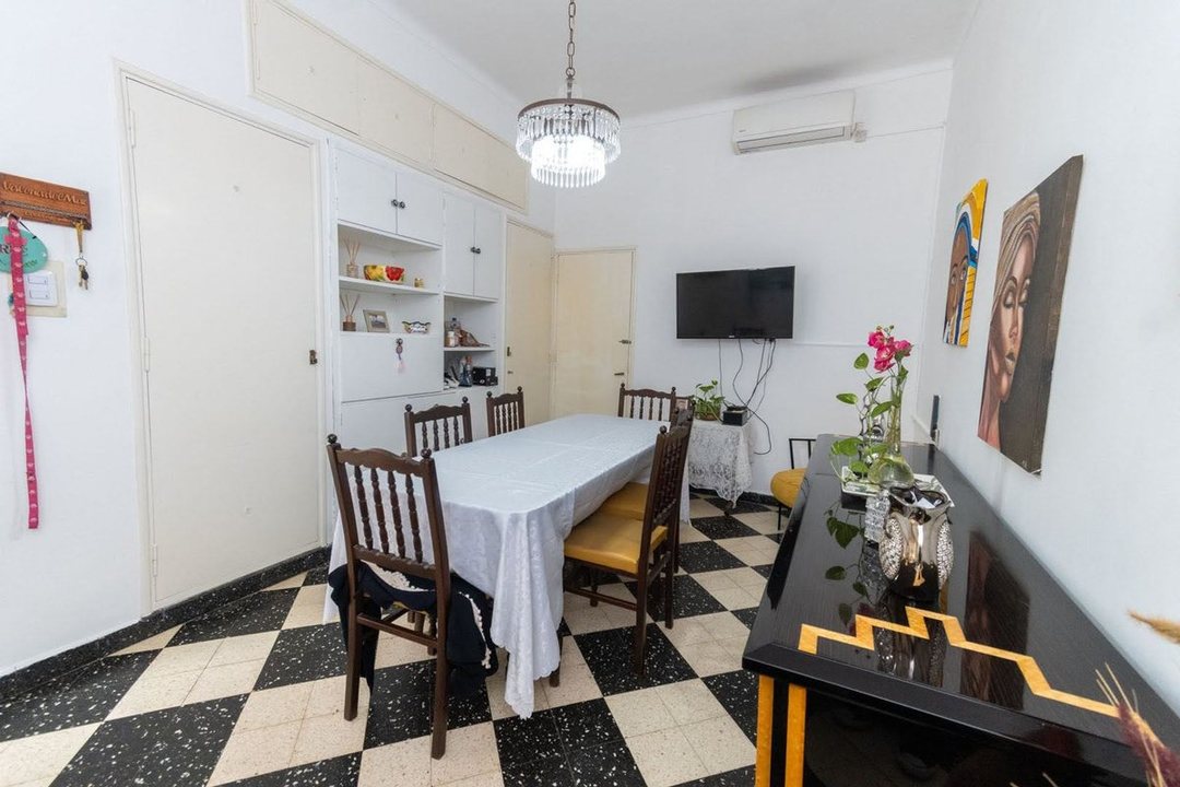 Se vende casa interna en Barrio Constituyentes!
