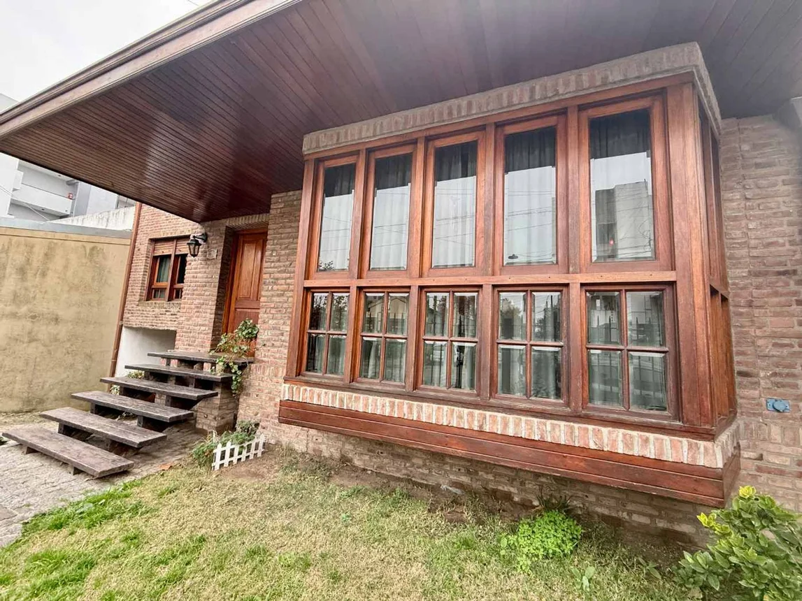 Casa en venta en Quilmes, foto 3