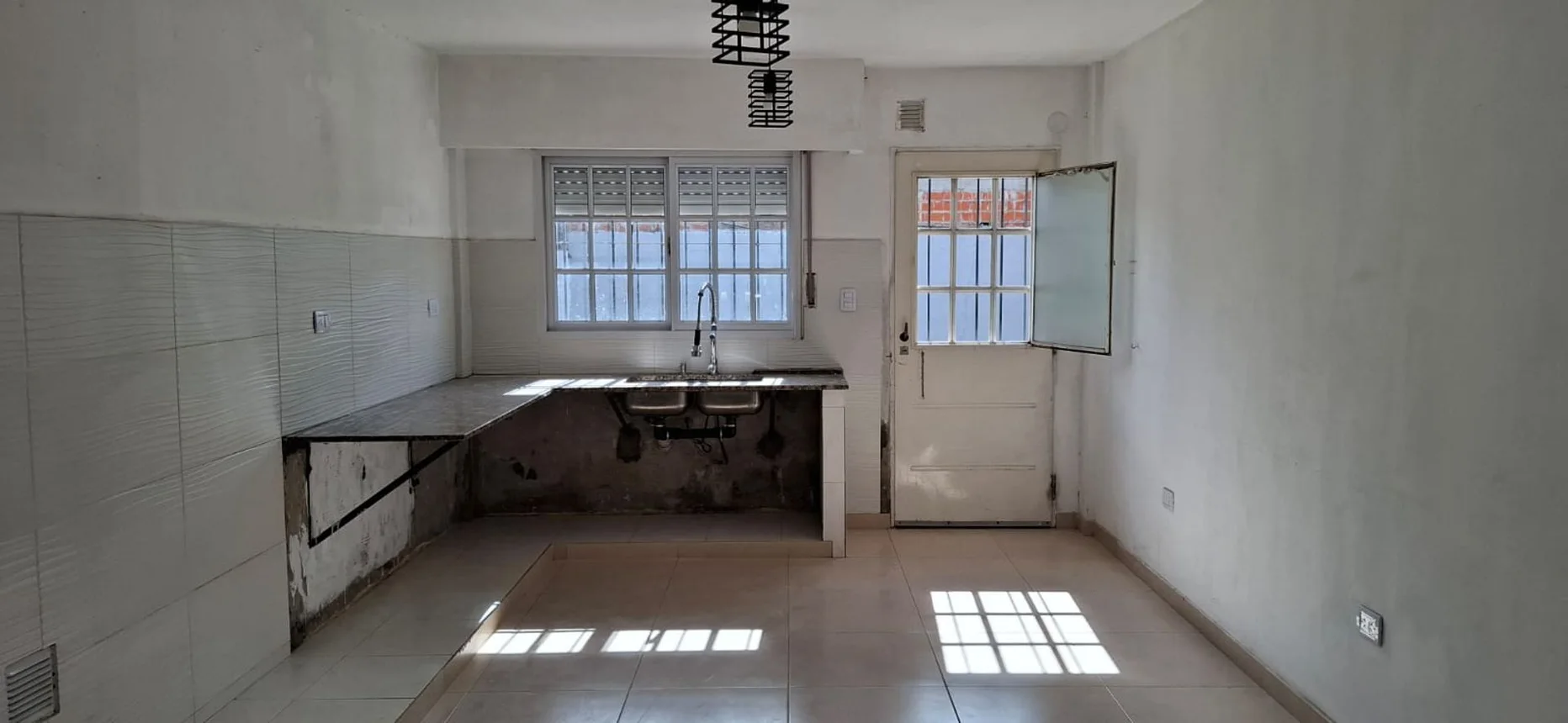 Casa en venta en Ezpeleta Oeste, foto 3