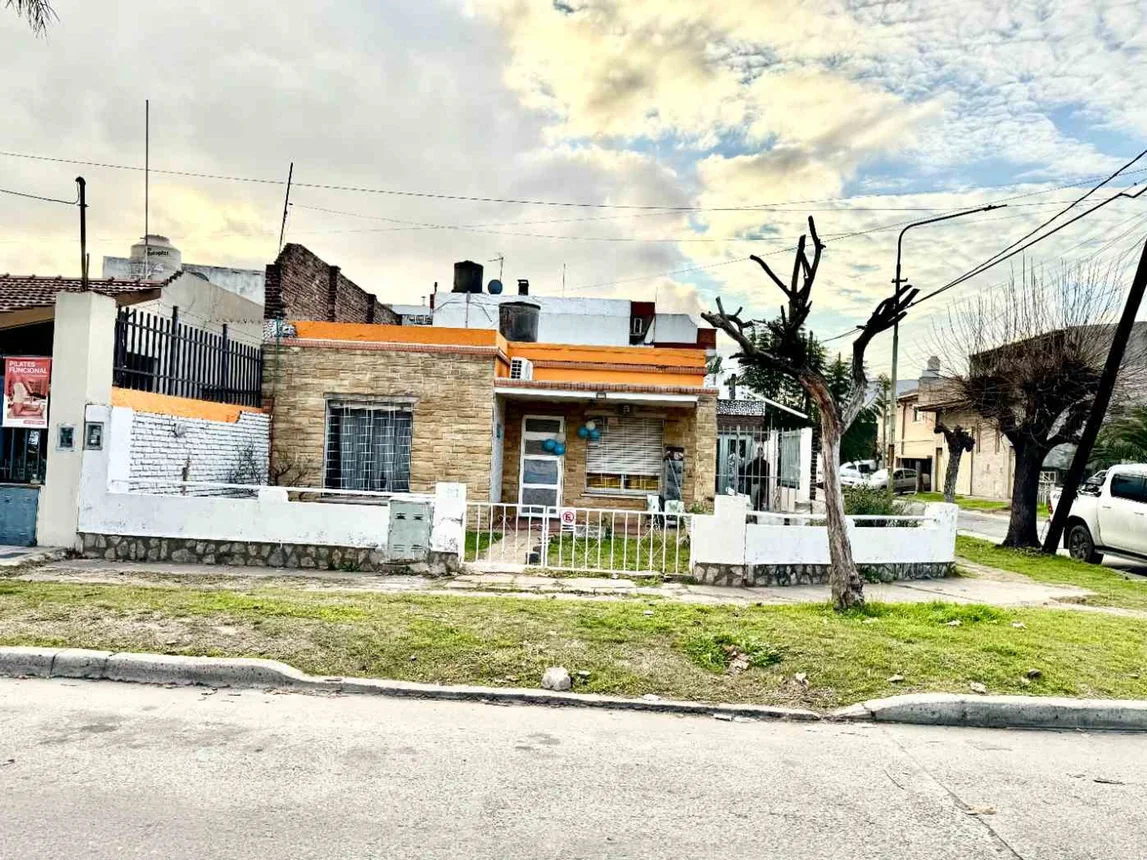 Casa en venta en Villa Sarmiento