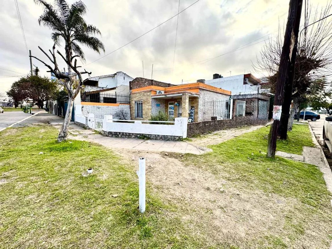 Casa en venta en Villa Sarmiento, foto 2