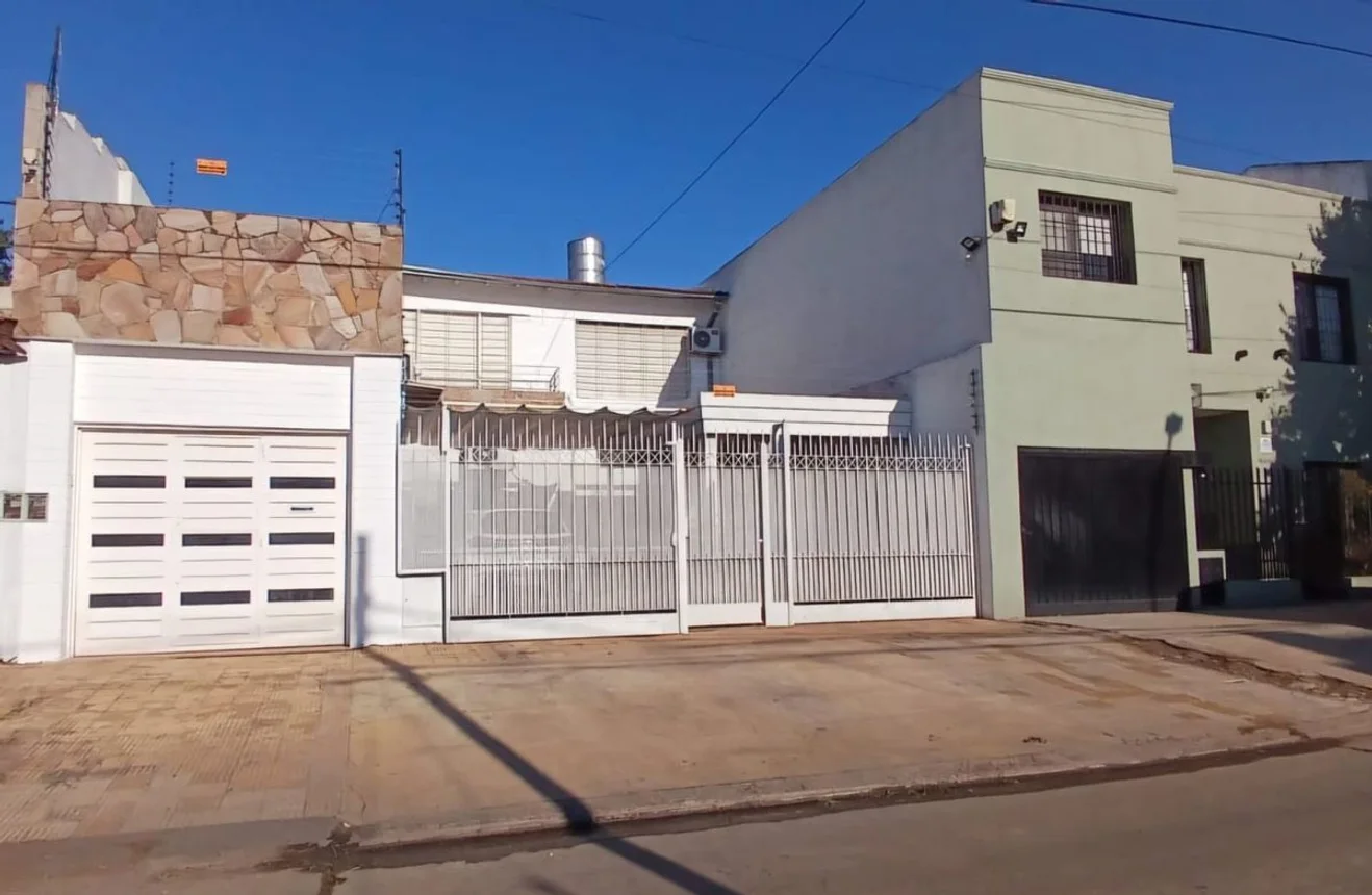 Casa en venta en Ramos Mejía, foto 2