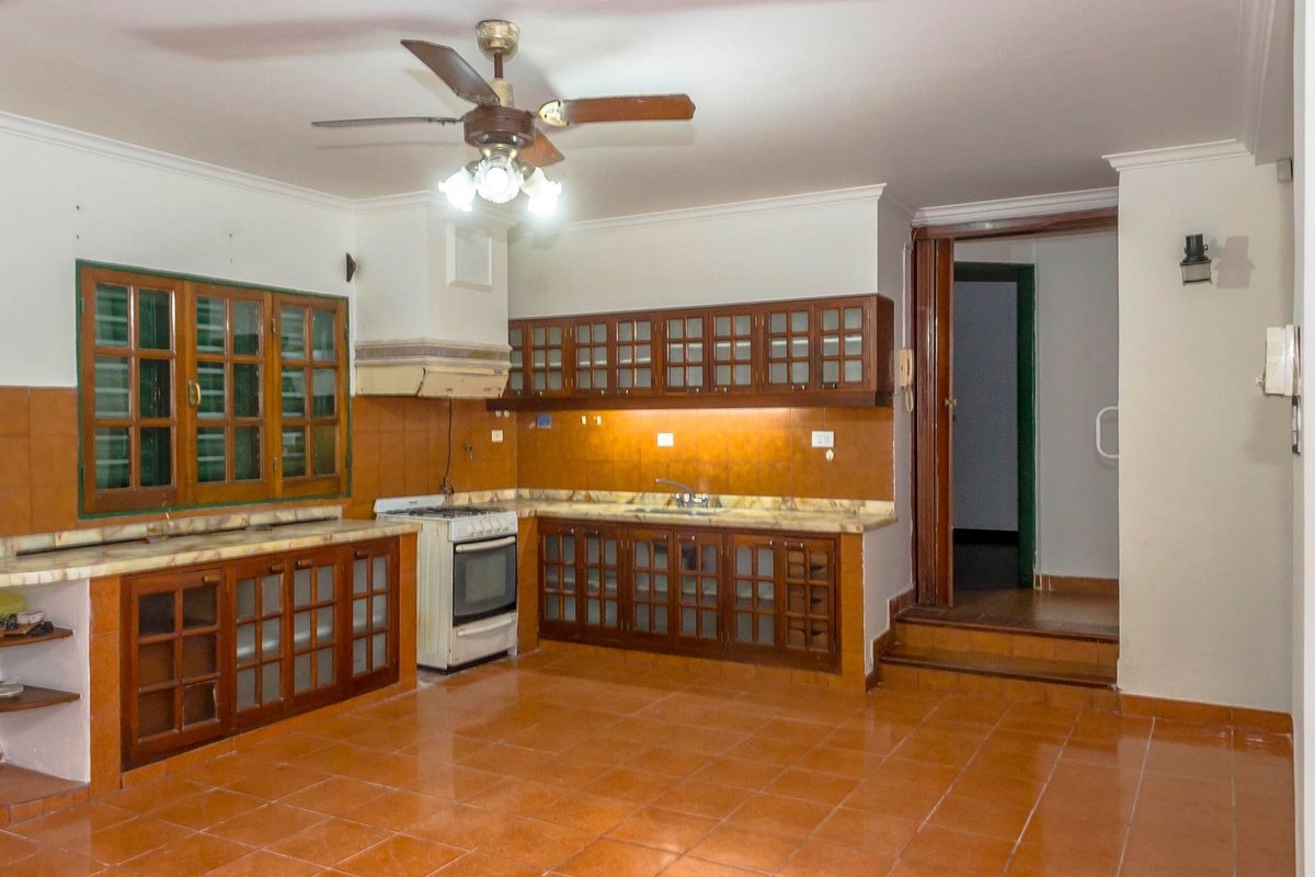 CASA 5 DORMITORIOS VENTA ZONA MACROCENTRO - foto 11