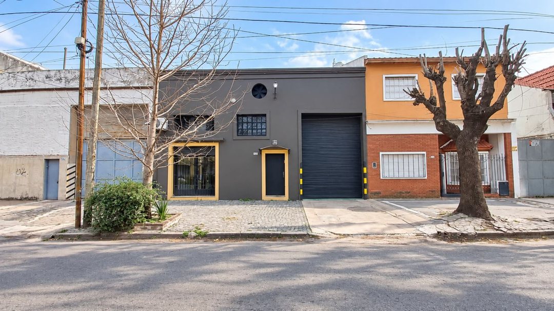 GALPÓN EN VENTA – 623,40 M² – REMEDIOS DE ESCALADA