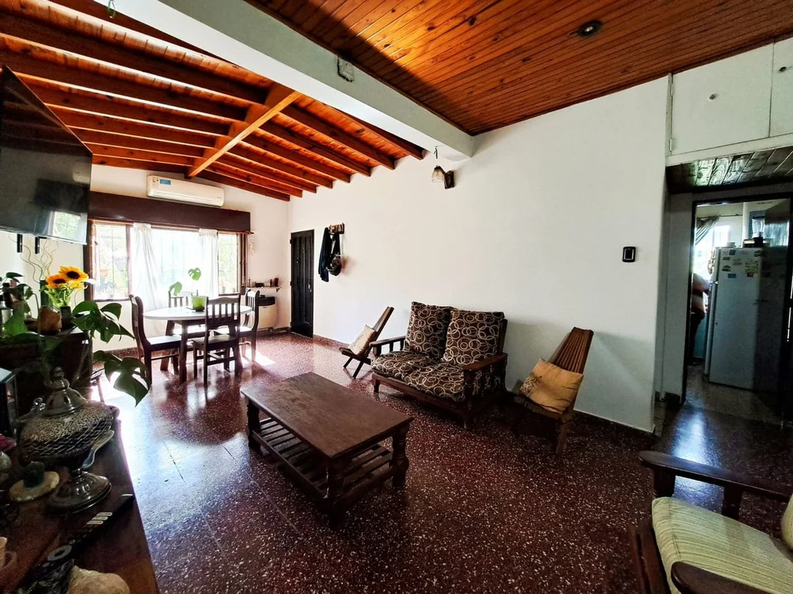Casa de 5 ambientes en venta en Paso del Rey, Cordoba 1859 1800, foto 2