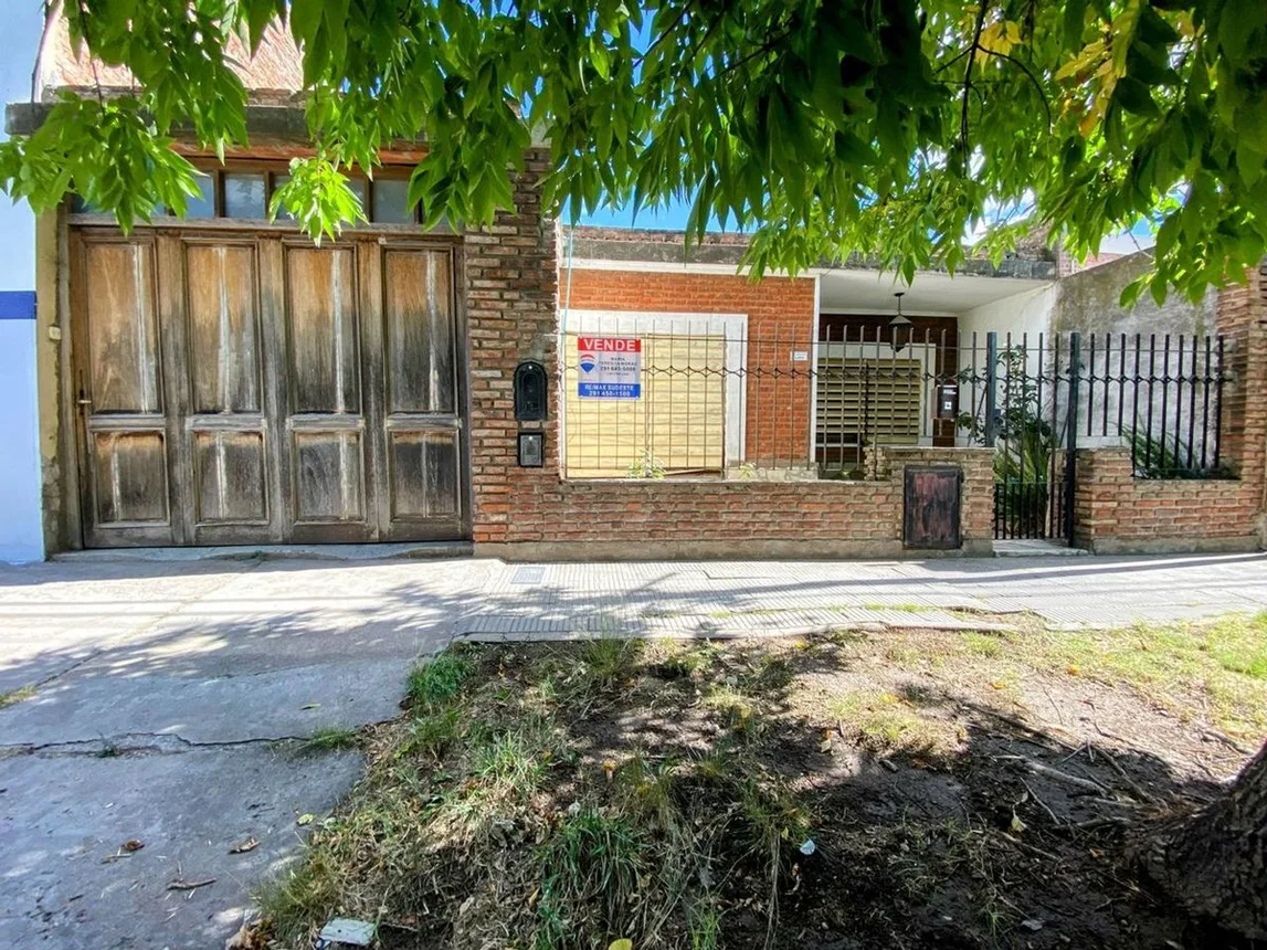 Casa de 4 ambientes en venta en Bahía Blanca, Zelarrayán 1400