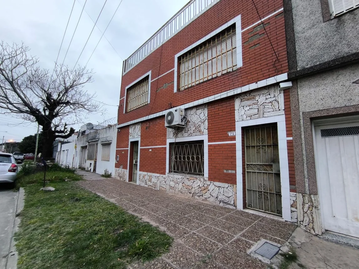 Casa de 7 ambientes en venta en La Tablada, Iwanowski 5900, foto 2