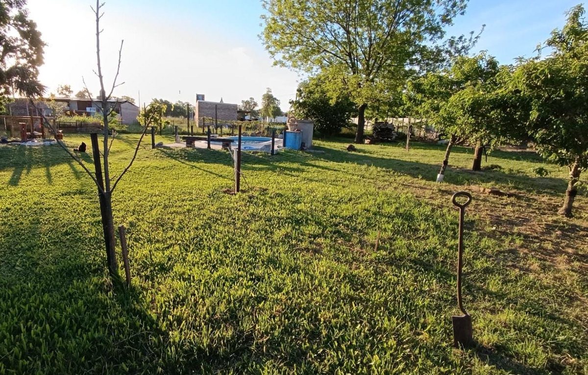 Terreno en Las Tunas con piscina y deposito