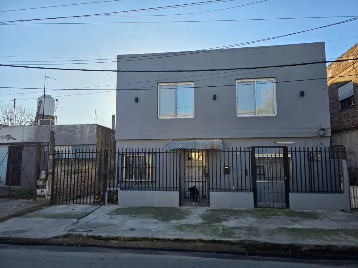 Casa 4 ambientes en venta lanus oeste, foto 1