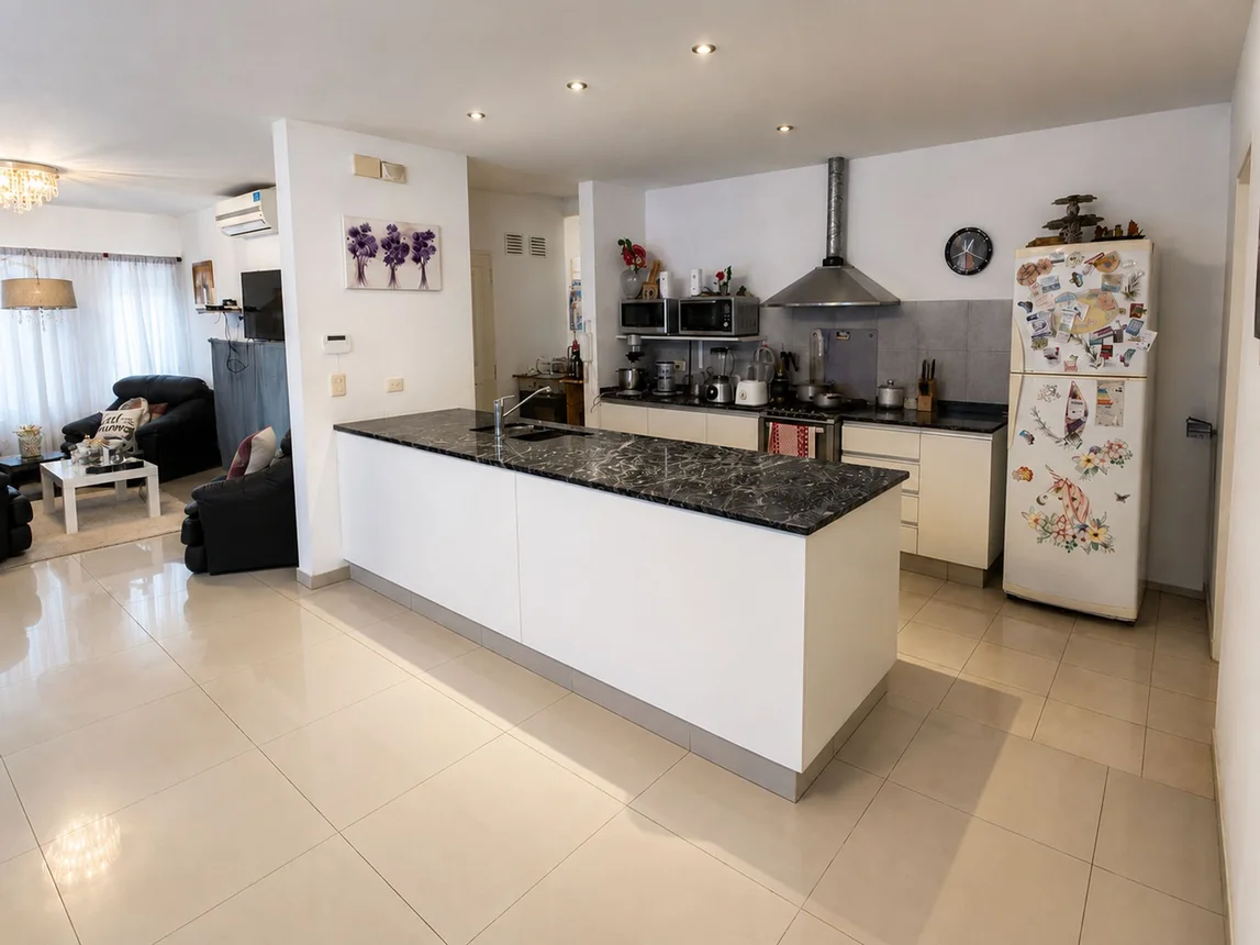 Casa de 7 ambientes en venta en Funes, Ernesto Quesada 1200, foto 2