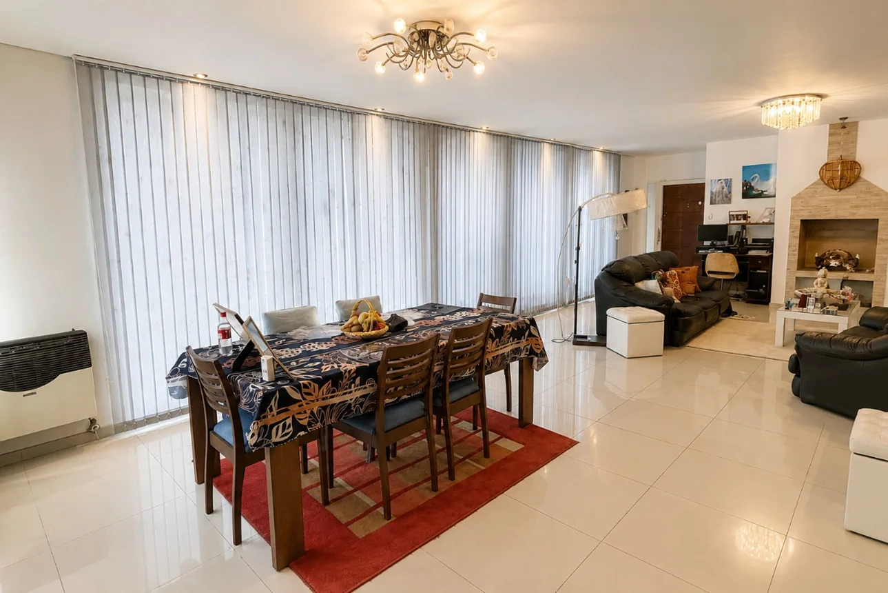 Casa de 7 ambientes en venta en Funes, Ernesto Quesada 1200