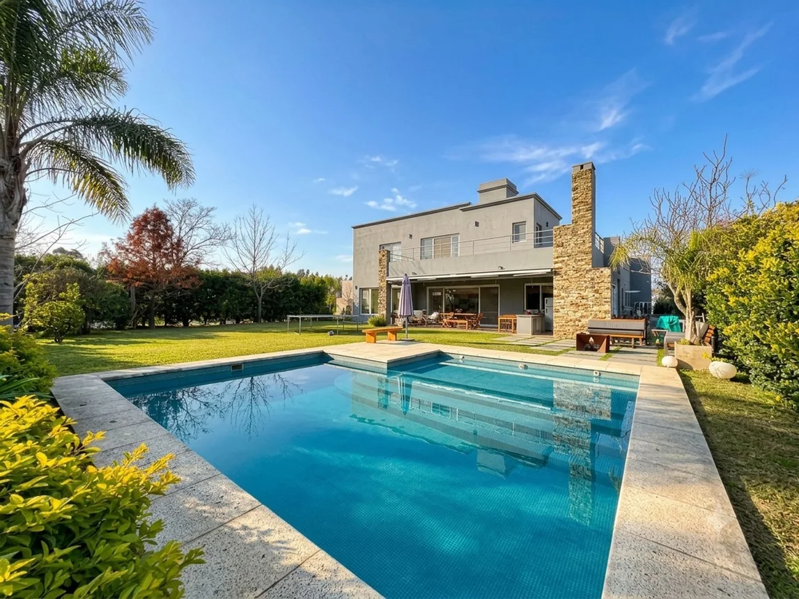Casa de 5 ambientes en venta en Bella Vista, Flaubert 1300