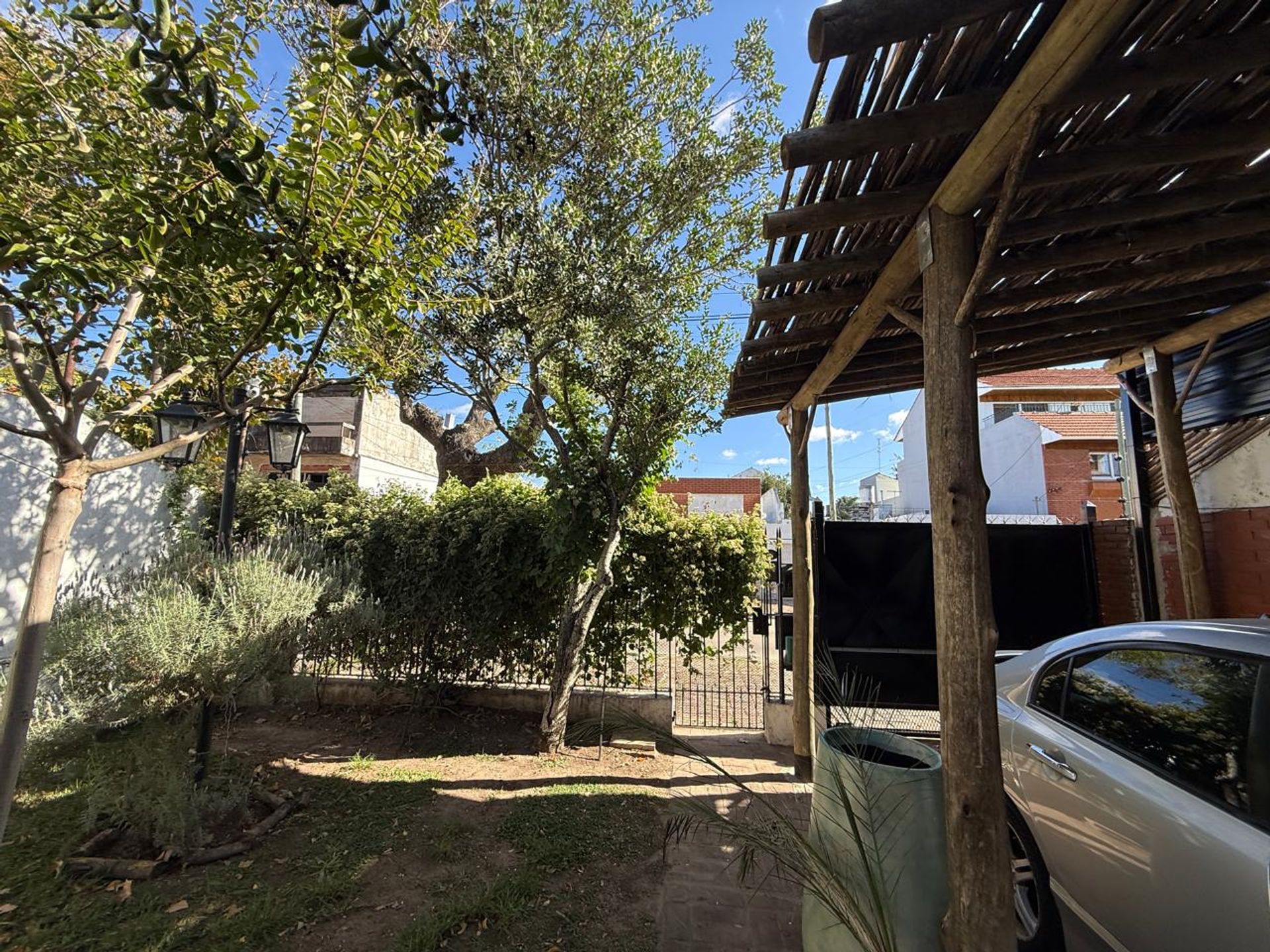 Foto 15 — VENTA CASA 2 AMB JARDIN, COCHERA PILETA BERNAL