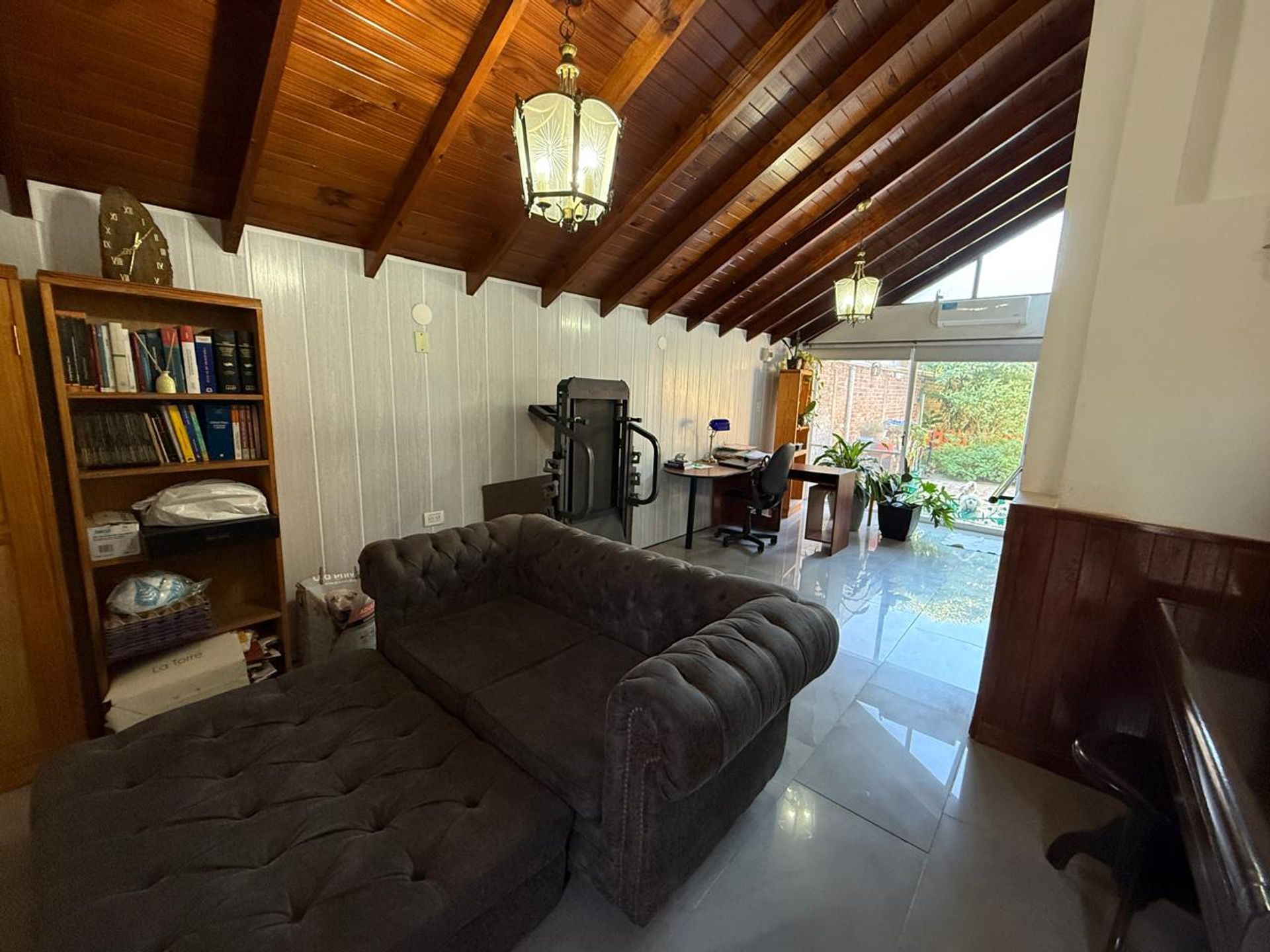 Foto 2 — VENTA CASA 2 AMB JARDIN, COCHERA PILETA BERNAL