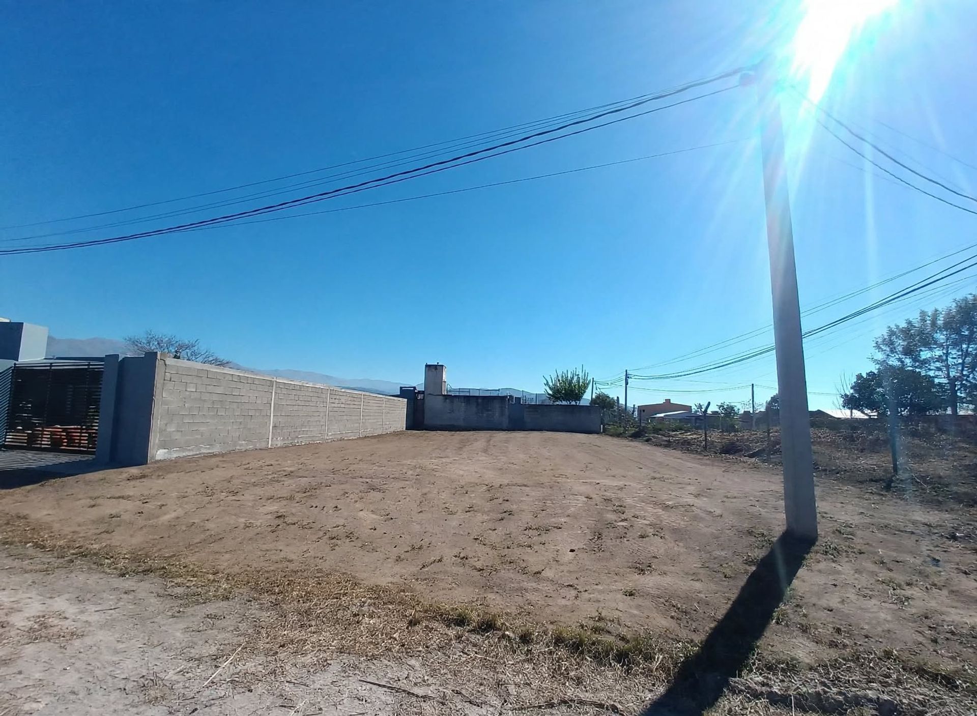 TERRENO EN VENTA LOS ROBLES EL ENCON 587M2 - foto 2