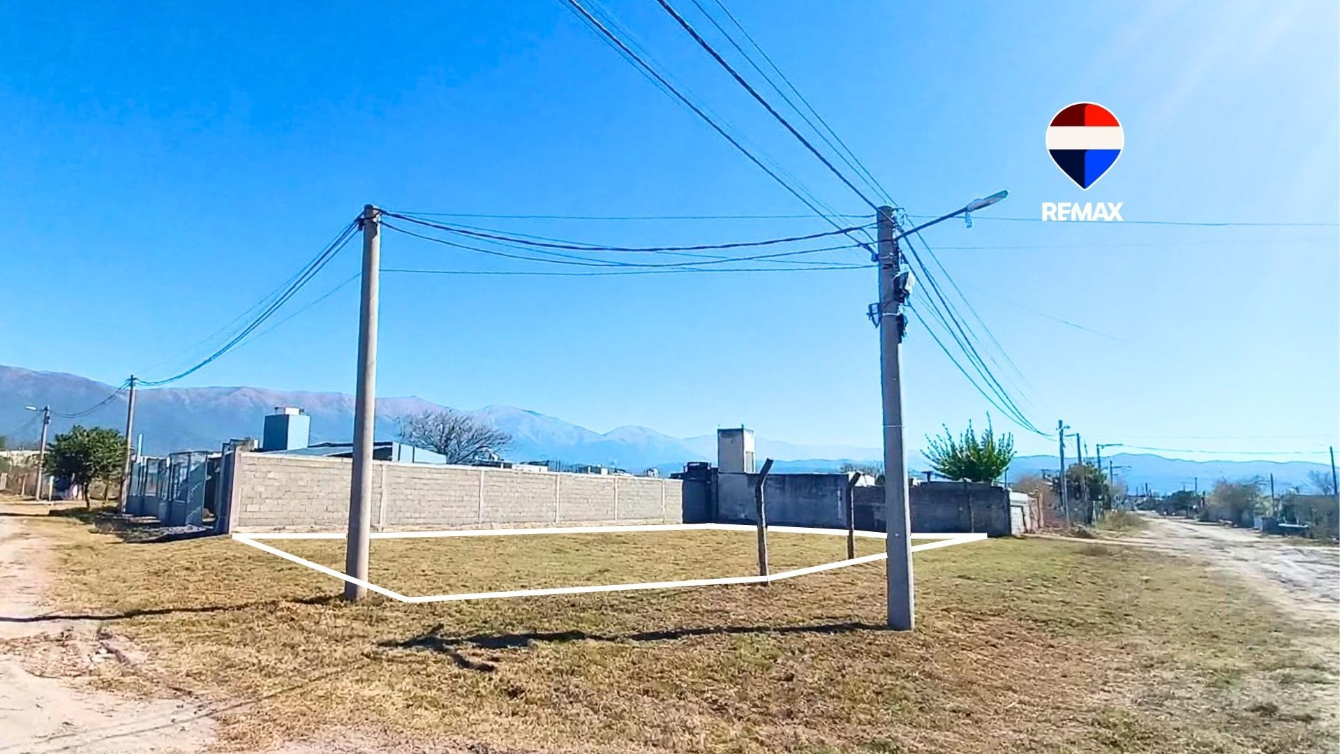 TERRENO EN VENTA LOS ROBLES EL ENCON 587M2 - foto 1