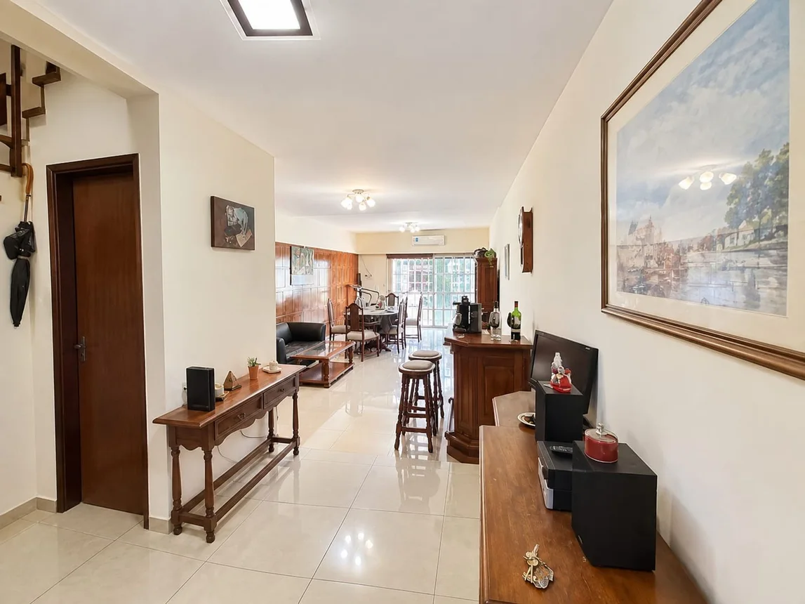 Casa dúplex de 4 ambientes en venta en Vélez Sarsfield, Santiago de Las Carreras 100, foto 2