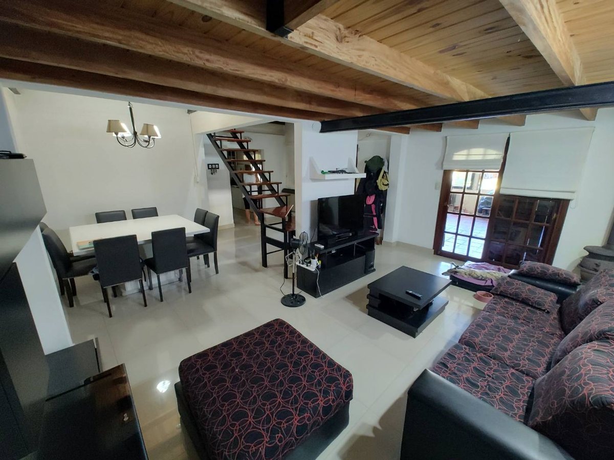 Foto 29 — VENTA CASA 4 Amb. c/JARDIN y PILETA - OPORTUNIDAD!