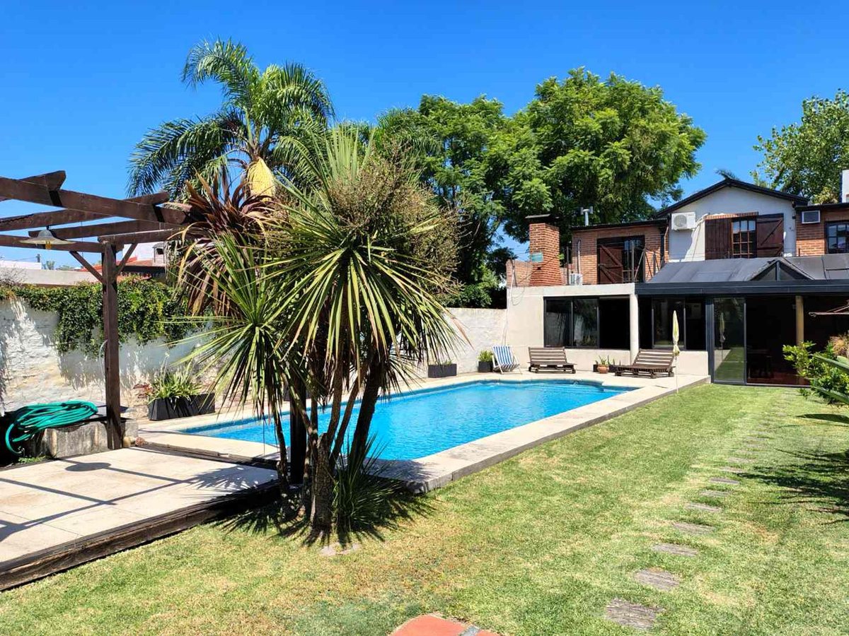 Foto 17 — VENTA CASA 4 Amb. c/JARDIN y PILETA - OPORTUNIDAD!