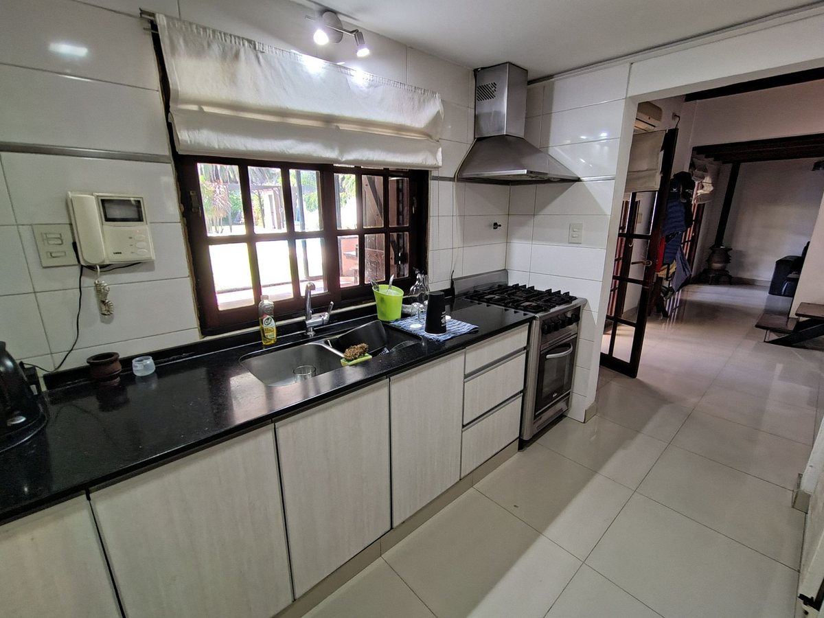 Foto 25 — VENTA CASA 4 Amb. c/JARDIN y PILETA - OPORTUNIDAD!