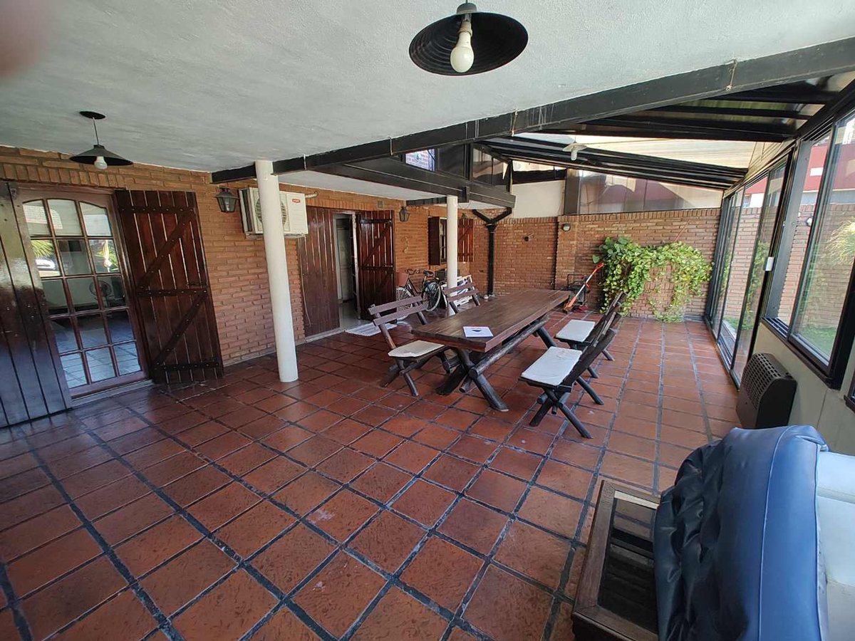 Foto 20 — VENTA CASA 4 Amb. c/JARDIN y PILETA - OPORTUNIDAD!