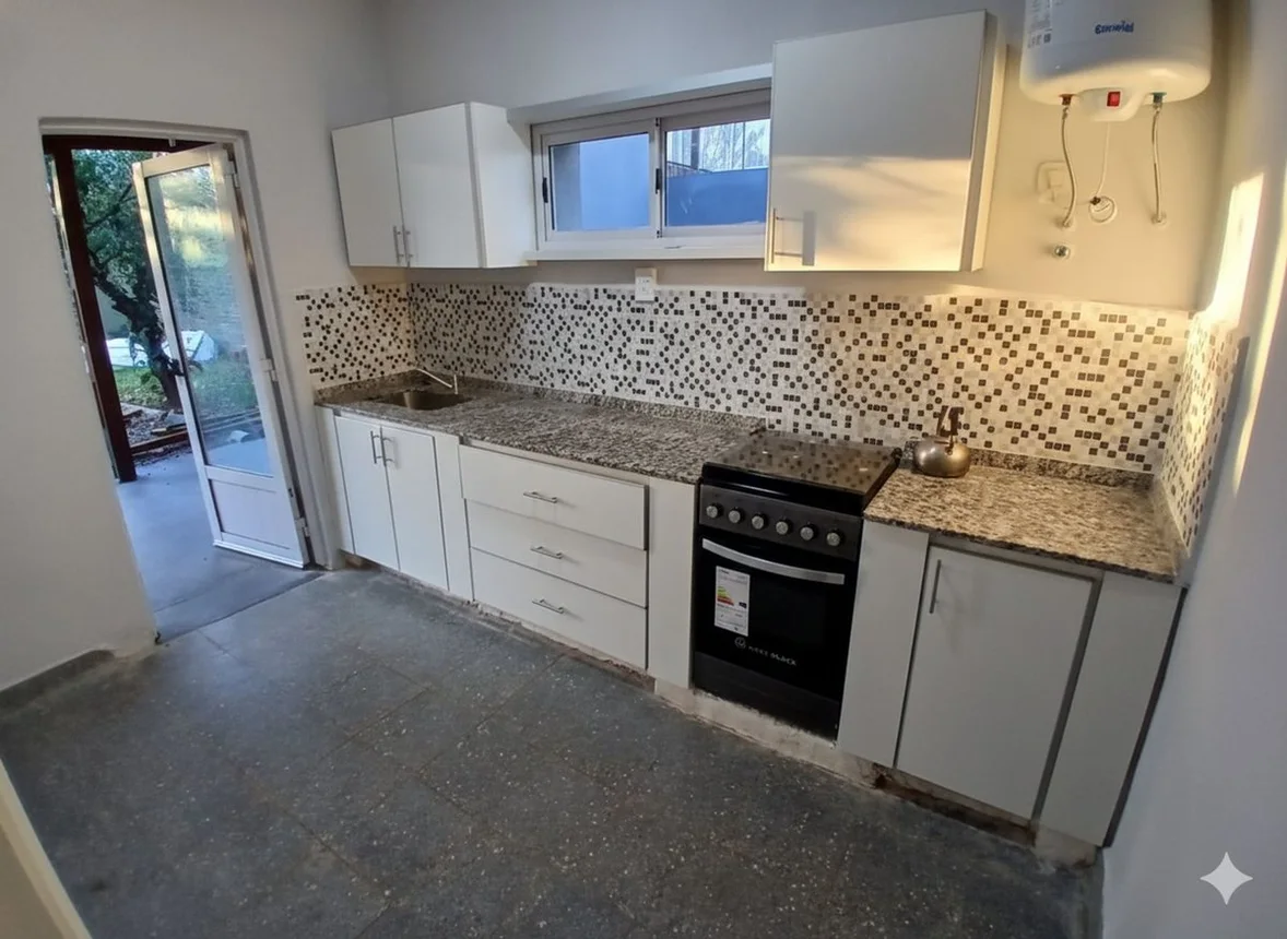 Casa de 3 ambientes en venta en Ituzaingó, Venezuela 2700, foto 3