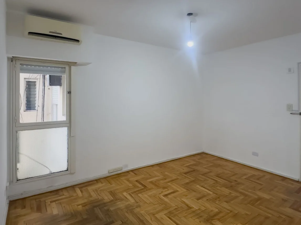 Departamento de 2 ambientes en alquiler en Almagro, Venezuela 4300