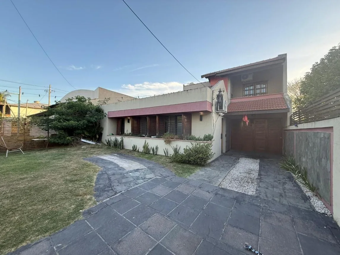 Chalet 6 amb c/ depto patio y cochera monte grande, foto 5