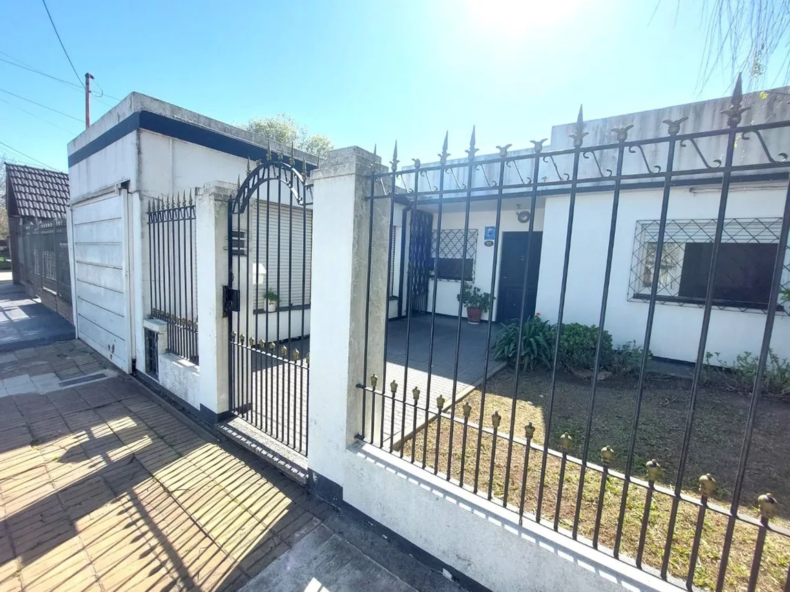 Casa en venta en Temperley