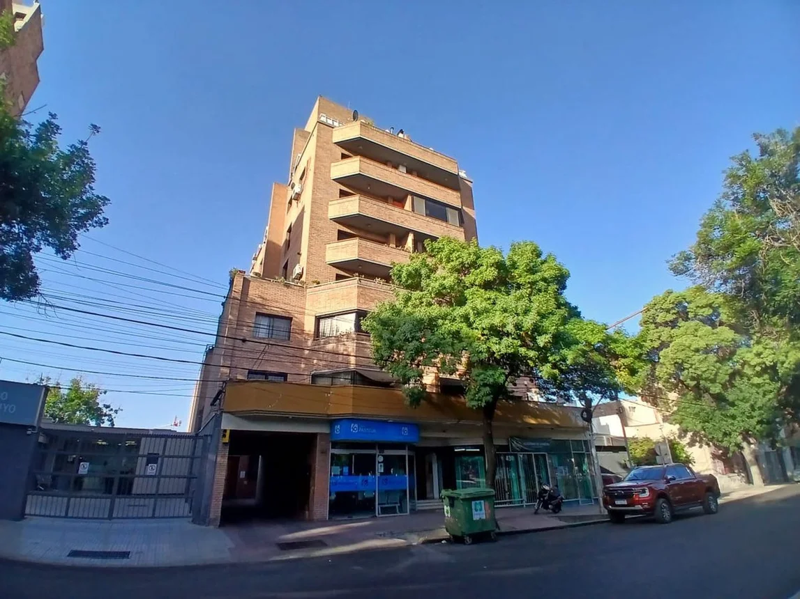 Departamento de 3 ambientes en venta en Mendoza, Buenos Aires 400