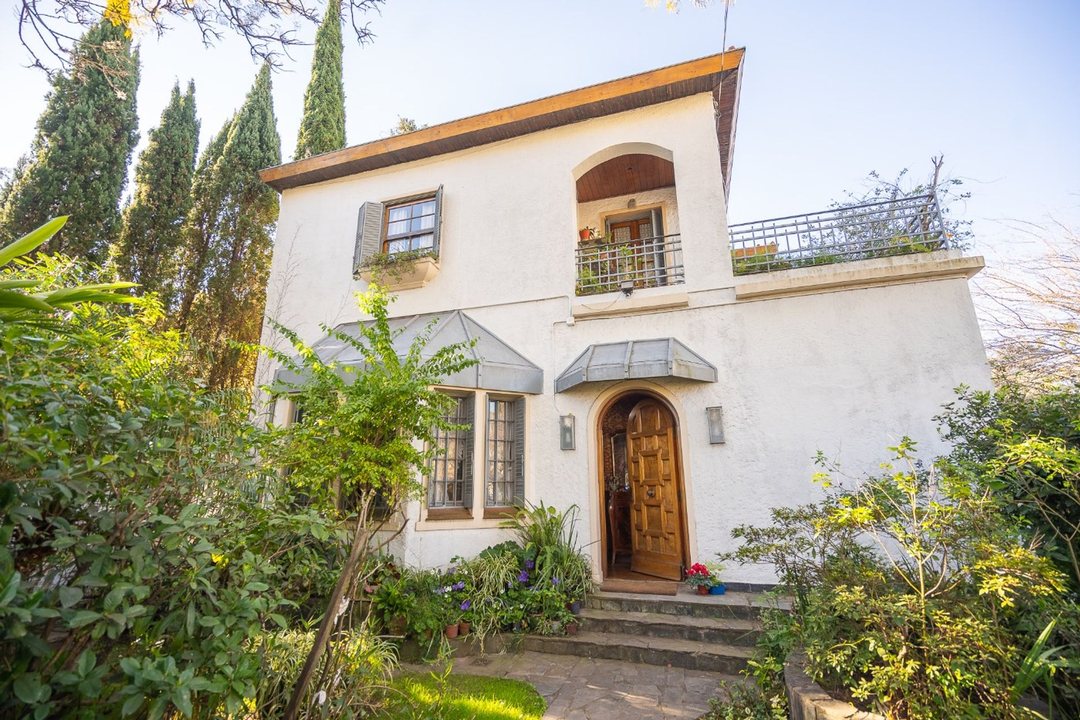 Casa venta en La Lucila, parque pileta y parrilla