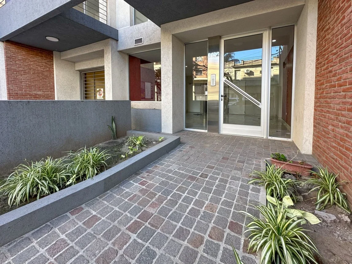 Semipiso en venta en Lanús Oeste