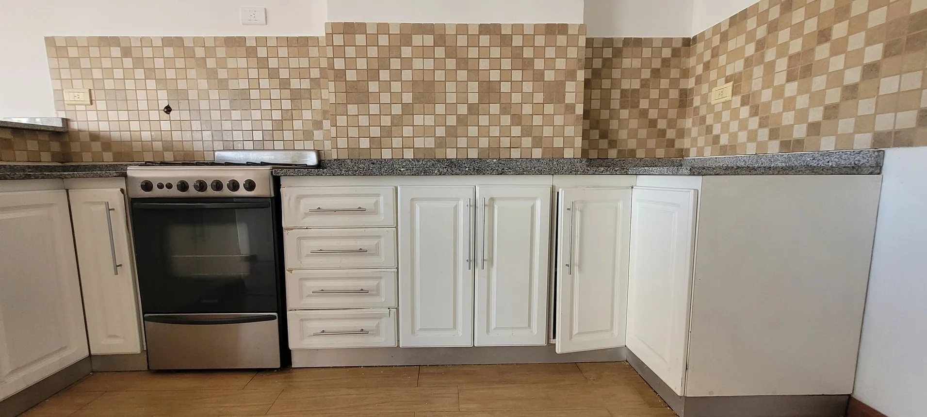 Piso de 4 ambientes en venta en Lanús Oeste, 2 de Mayo 2800, foto 3