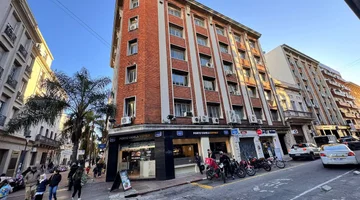 OFICINA O CONSULTORIO CON PORTERIA PRESENCIAL