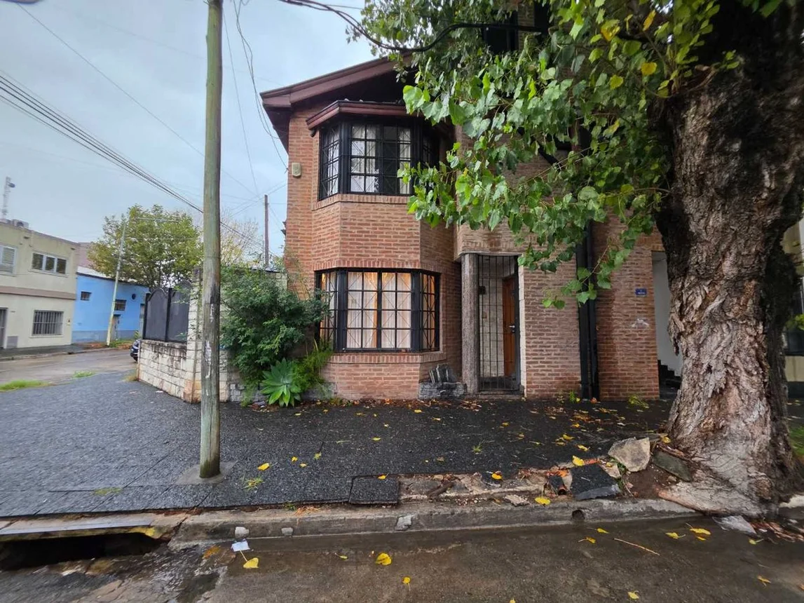 Casa dúplex en venta en Quilmes