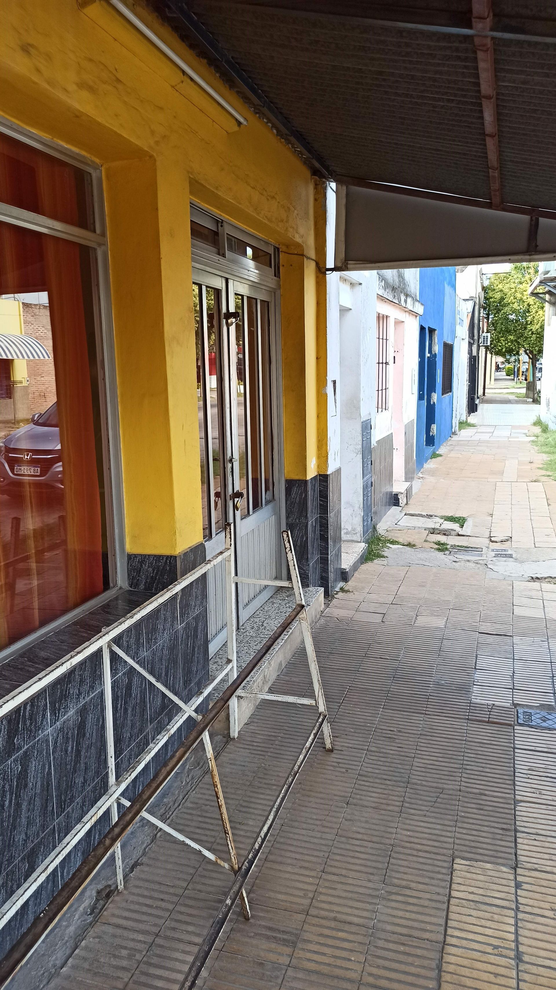 Se vende propiedad sobre Av. Candioti - Santo Tome